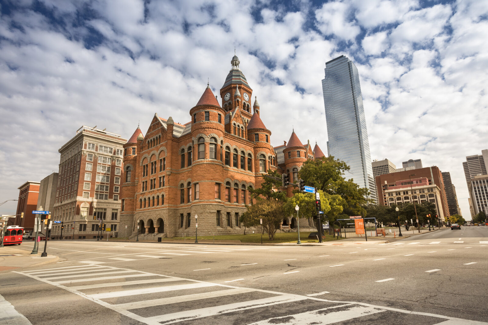 Dallas County Courthouse