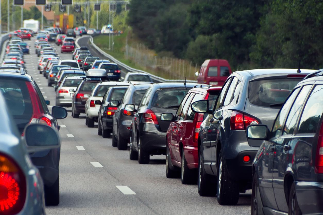 How Many Feet Should You Be Behind a Car?